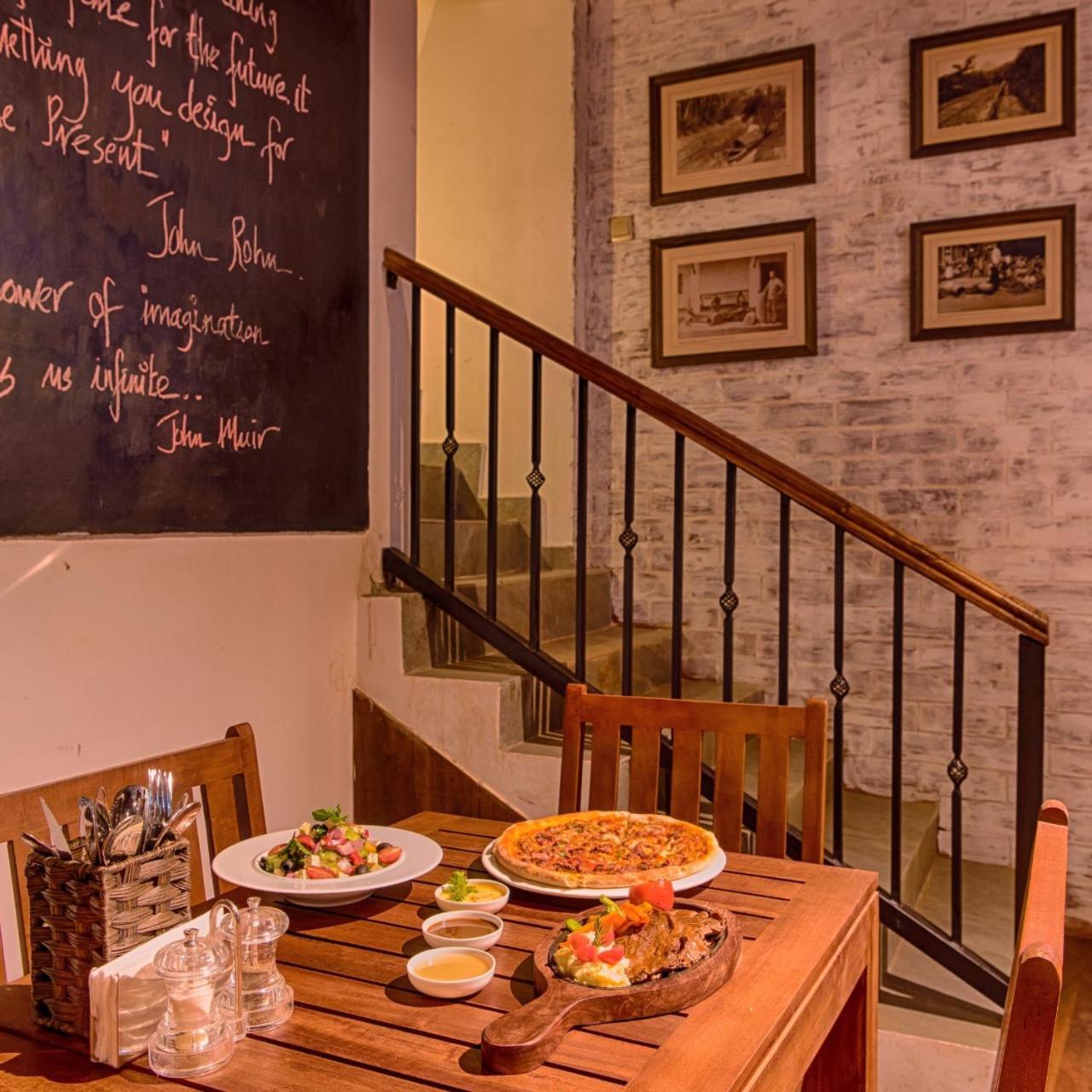 Spice Ella Hotel Bagian luar foto