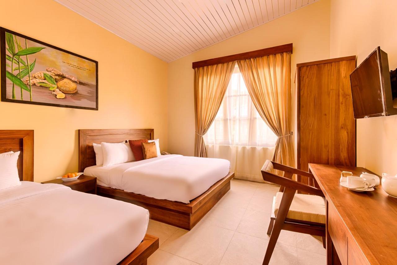 Spice Ella Hotel Bagian luar foto