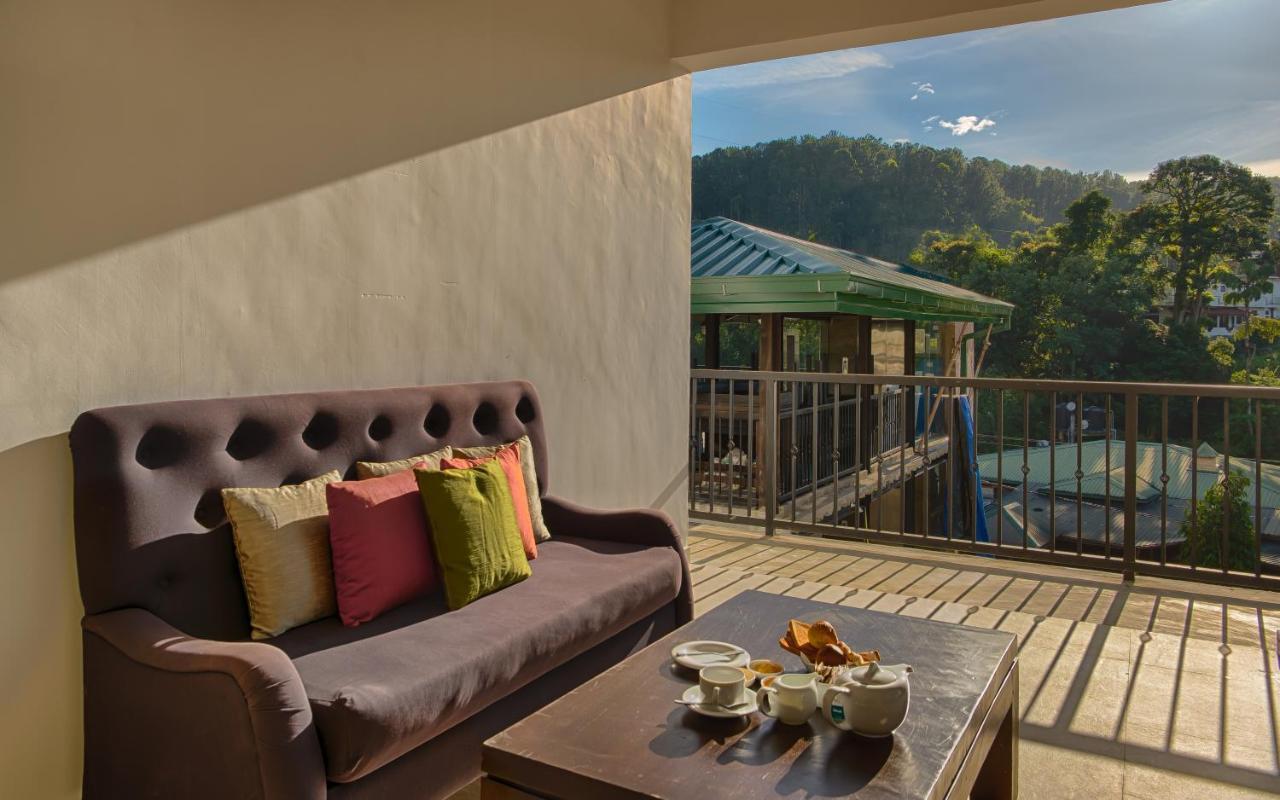 Spice Ella Hotel Bagian luar foto